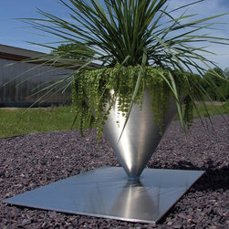 UU44 Planter - Products