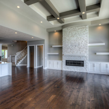1.5-story custom Brandenburg - modern finishes