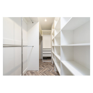 Custom Walk-in Closet Toronto - Contemporary - Closet - Toronto - by ...