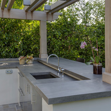 Outdoor Kitchen
