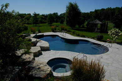 Pool - contemporary pool idea in Toronto