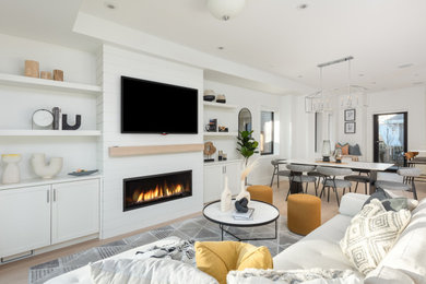 Example of a living room design in Vancouver