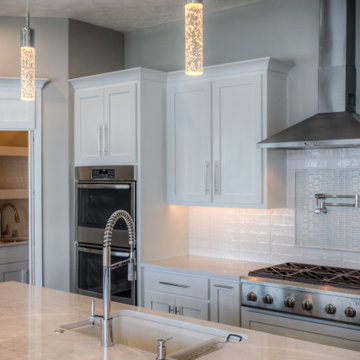 1.5-story custom Brandenburg - modern finishes