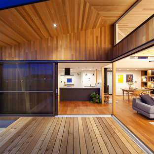 他の地域のコンテンポラリースタイルのおしゃれなデッキの写真