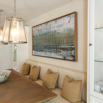 Dining View of Artwork, Accessories, and Light Fixtures