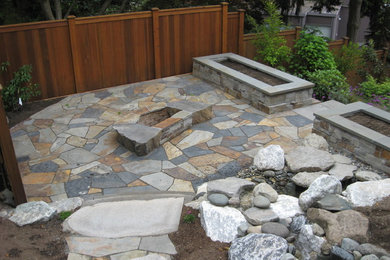 Design ideas for a contemporary landscaping in Seattle.