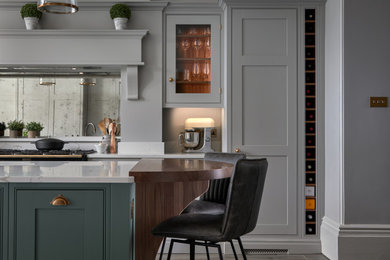 Inspiration for a traditional kitchen in West Midlands.