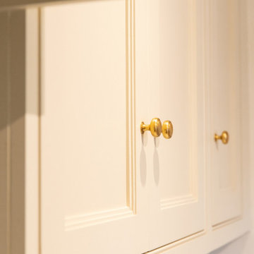 Classic In-Frame Inset Bead Shaker Kitchen