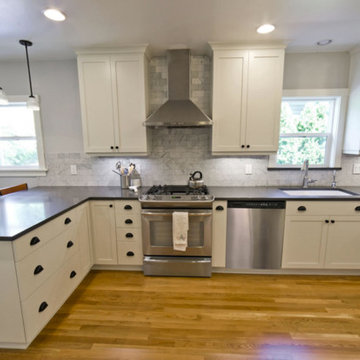 Hollywood Kitchen (2)