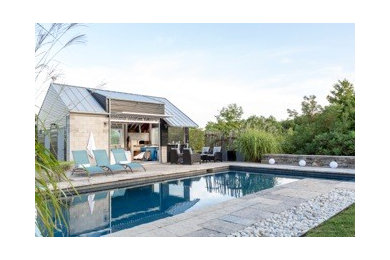 Home design - contemporary home design idea in Toronto