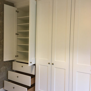 Bromley Master Bedroom Wardrobes showing plenty of drawers and adjustable shelvi