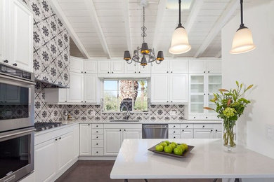 Inspiration for a transitional kitchen remodel in Phoenix