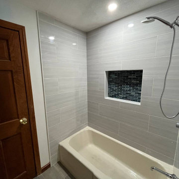 Burlington Bliss: Sleek Bathroom Makeover