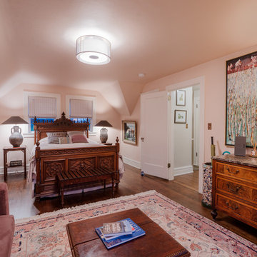 Iconic Magnolia Waterfront Home
