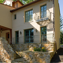 Balcony railings