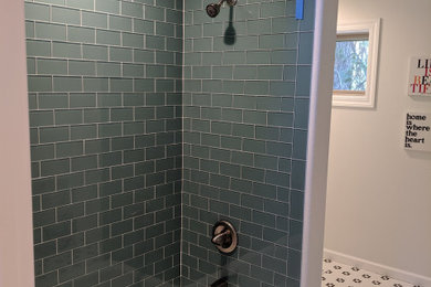トランジショナルスタイルのおしゃれな浴室の写真