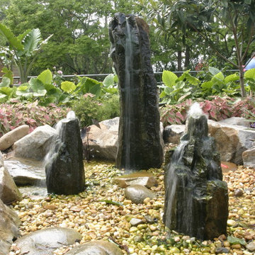 Fountainscapes: Bubbling Boulder, Spilling Urns, and Other Vignette Fountains