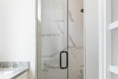 Bathroom - traditional bathroom idea in Charleston