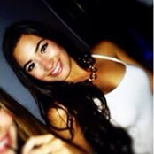 Chloe Castro's photo