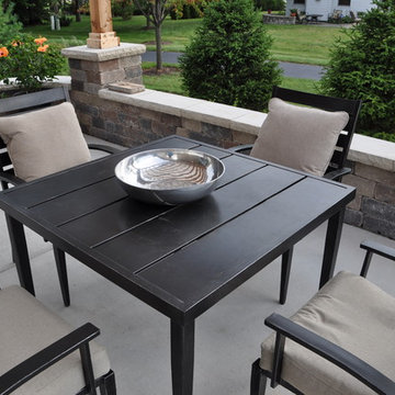 Yorkville - Pergola with Seat Wall & Driveway Borders