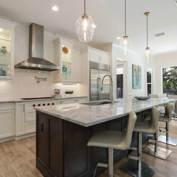 Modern Coastal Kitchen with Island — West of the Trail Sarasota