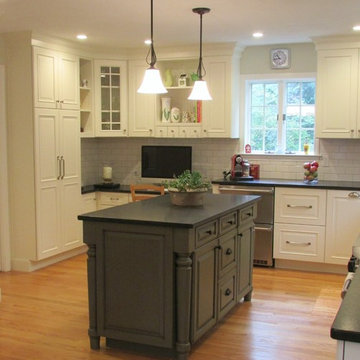 DURA SUPREME KITCHEN IN BEDFORD