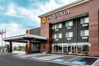 La Quinta Inn & Suites - 31611 Pete Von Reichbauer Way S., Federal Way, Washingt