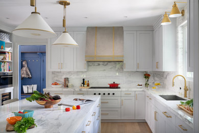 Kitchen - kitchen idea in Boston