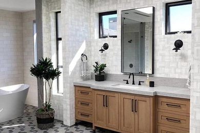 Transitional bathroom photo in Los Angeles