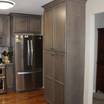 Starmark Maple Stratford in Slate Kitchen