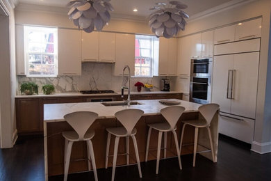 Example of a classic kitchen design in Boston