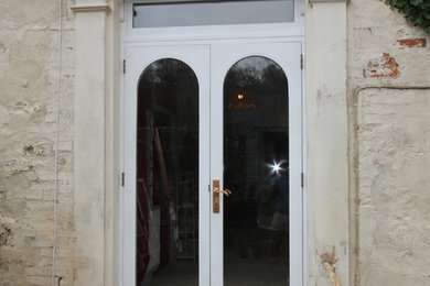 NEW ACCOYA DOORS TO LISTED BUILDING