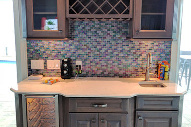 Example of a kitchen design in Tampa