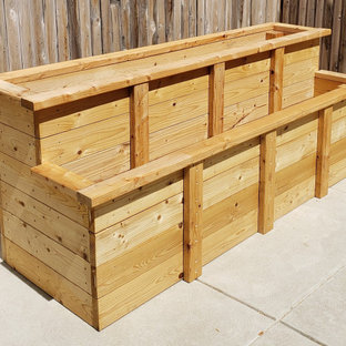 フィラデルフィアの中サイズのトラディショナルスタイルのおしゃれな裏庭のテラス (家庭菜園、日よけなし) の写真