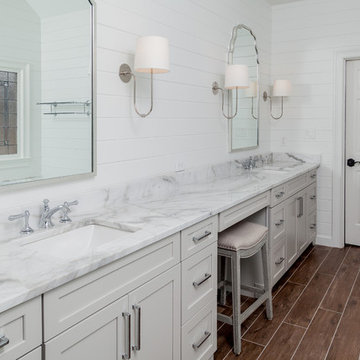 Shabby Chic Farmhouse Bathroom