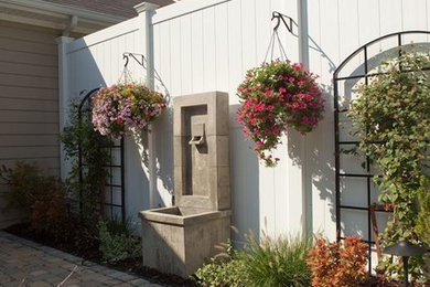 Elegant patio photo in Richmond