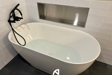 Bathroom - modern bathroom idea in San Francisco