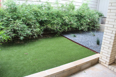 This is an example of a contemporary landscaping in Austin.