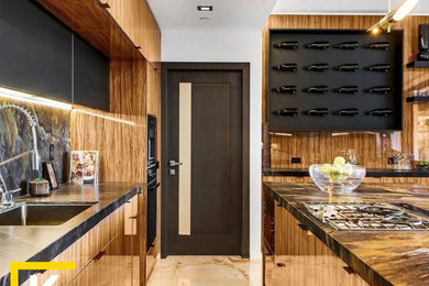 Minimalist kitchen photo in Chicago