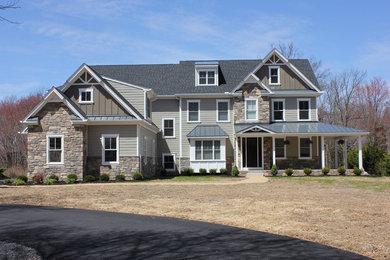 Arts and crafts home design photo in Philadelphia