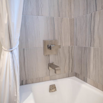 Shreveport Springlake Modern Bathroom
