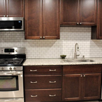 Starmark Kitchen Maple Stratford in Mocha w/ Slab Drawers