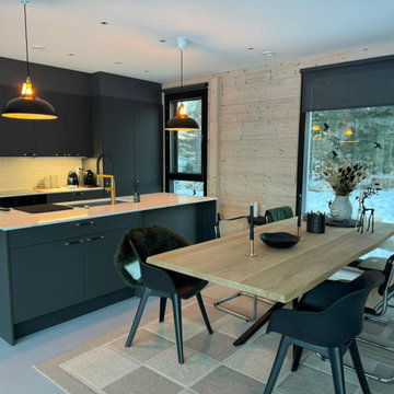 Dining Room Pendant Lighting for Finnish Cabin - Coolicon Lighting