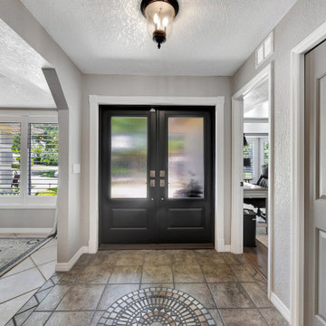 Canal Home