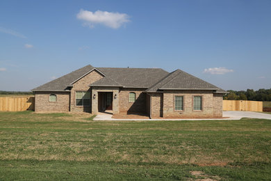 Elegant home design photo in Oklahoma City