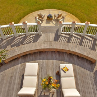 チャールストンのトラディショナルスタイルのおしゃれなデッキの写真