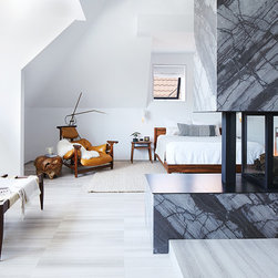 Palmerston - Master Suite - Indoor Fireplaces