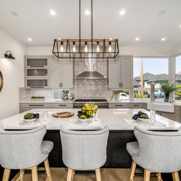 Luxury Cougar Mountain Home- Serena Construction