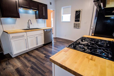 Kitchen - modern kitchen idea in Columbus