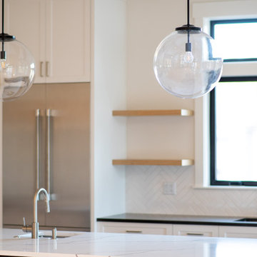 Warm Modern Style in Bend, Oregon
